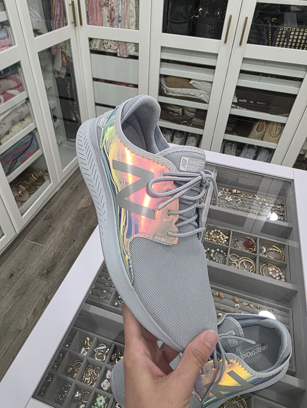 New Balance Iridescent Fuel Core Sneakers size 9 - Picture 4 of 8